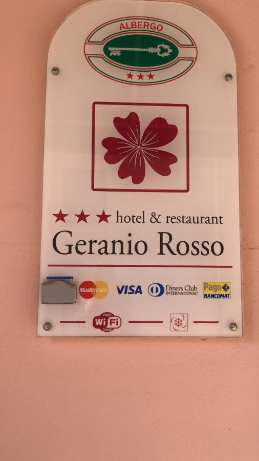 Hotel Geranio Rosso 3*