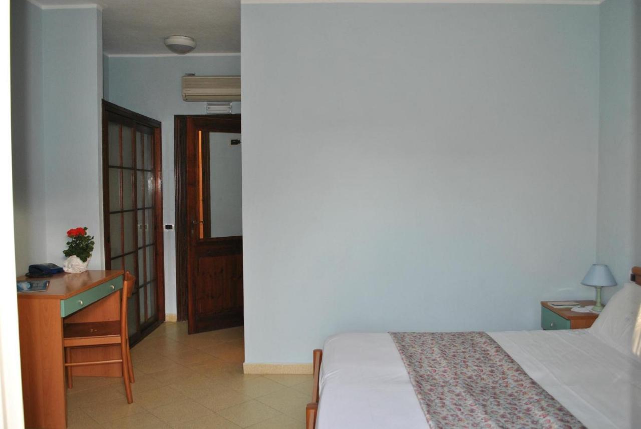 Geranio Rosso Hotel Stintino