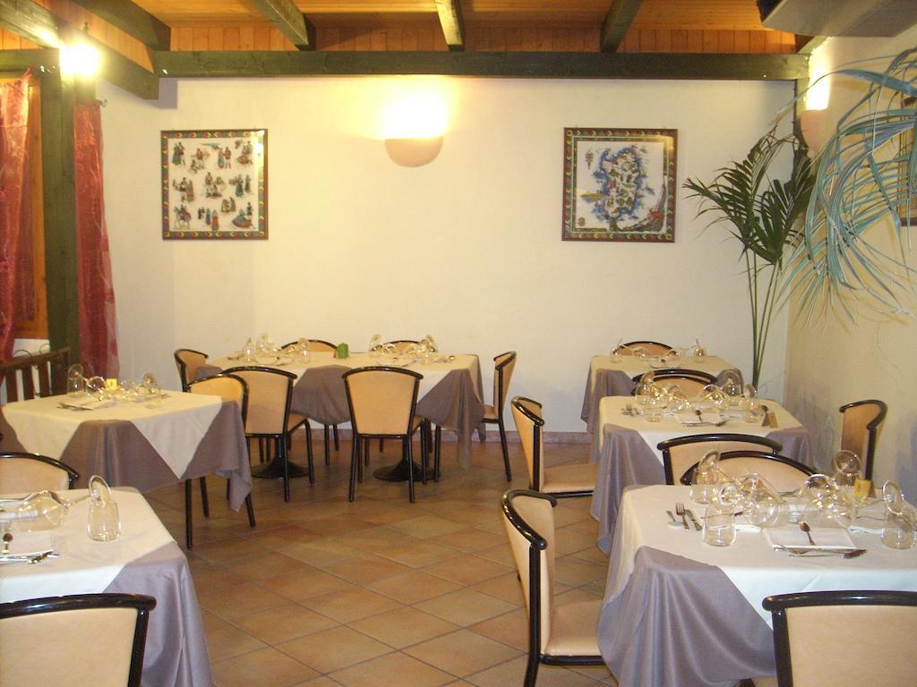 Geranio Rosso 3* Stintino